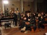 l'Orchestra di Khmelnitsky riceve gli applausi dopo l'esecuzione del Poema sinfonico "Sorgente" di Francesco Marino